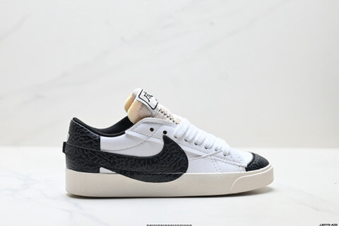 Nike Blazer Low'77 Jumbo Sneakers