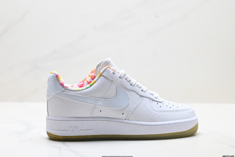 Nike AIR FORCE 1'07 Low-Top Sneakers