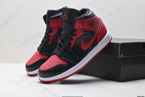 Nike Air Jordan 1 Retro Mid Basketball Shoes