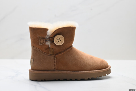 UGG MINI BAILEY BUTTON II Short Snow Boots