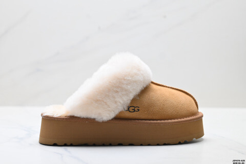 UGG DISQUETTE Ankle Snow Boots