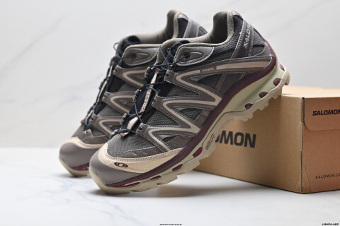 SALOMON XT-QUEST Outdoor Trail Running Shoes