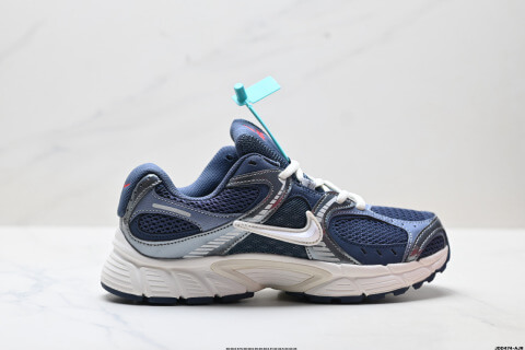 Nike V5 RNR Low-Top Casual Shoes