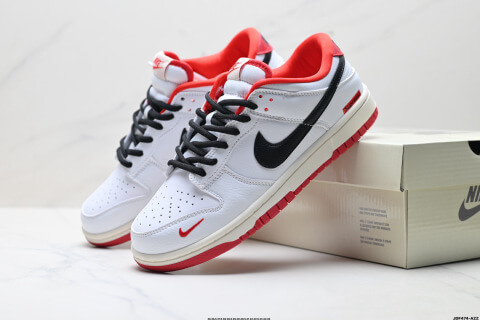 NIKE DUNK LOW Retro Low-Top Skate Shoes