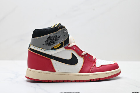 Nike Air Jordan 1 Retro High Basketball Shoes