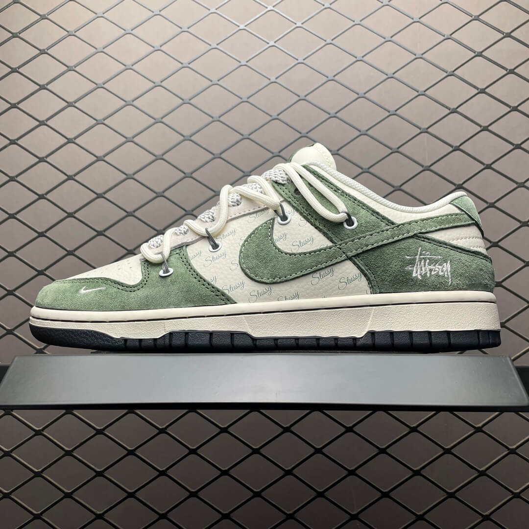 Nike Dunk Low x Stussy Green & White Shoe