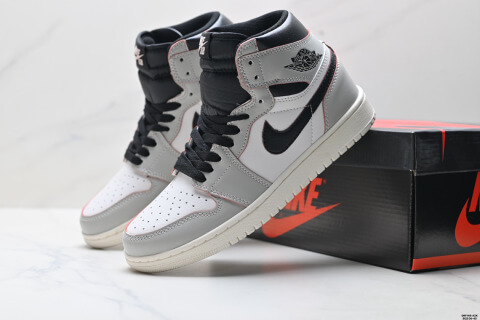 Nike Air Jordan 1 Retro Mid Basketball Shoes
