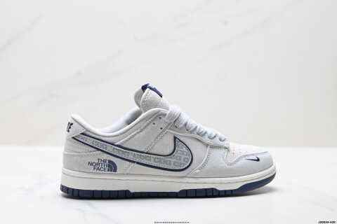 NIKE DUNK LOW RETRO Skate Shoes