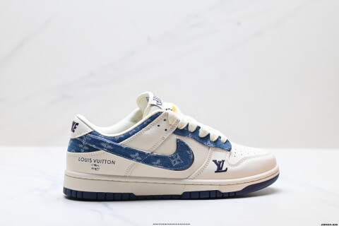 NIKE DUNK LOW RETRO Skate Shoes